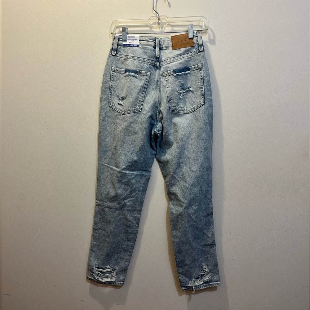 H&M Ripped Mom Jeans - Picture 2 of 6